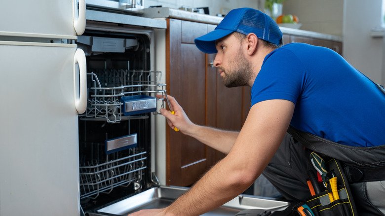 A Comprehensive Guide to Dishwasher Error Codes: Understanding and Troubleshooting